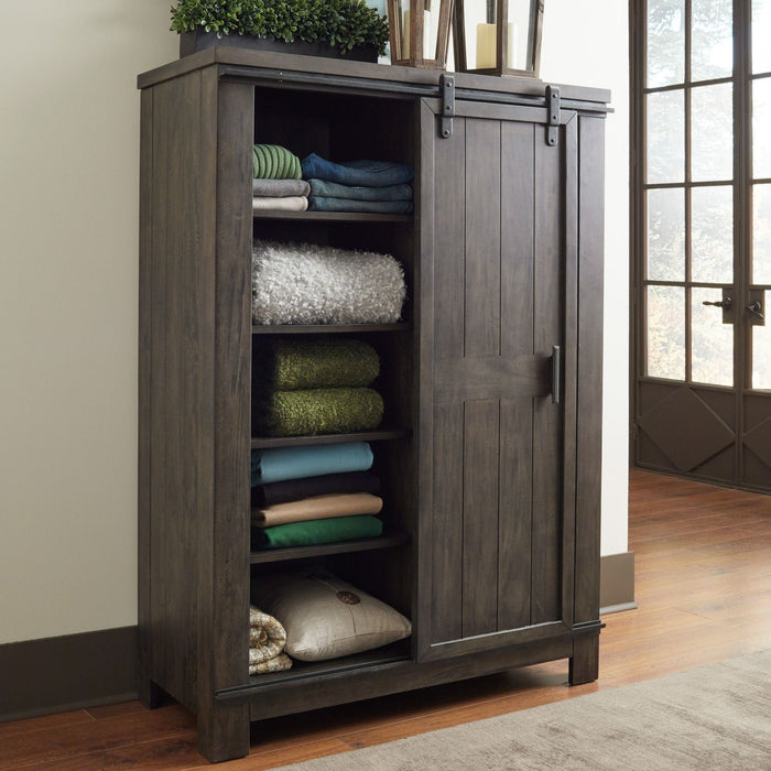 Thornwood Hills - Sliding Door Chest