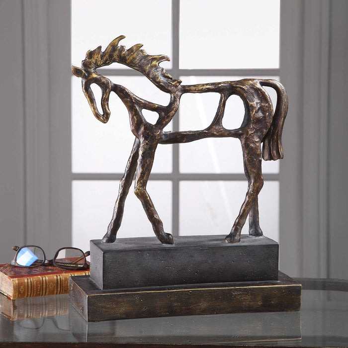 TITAN HORSE SCULPTURE