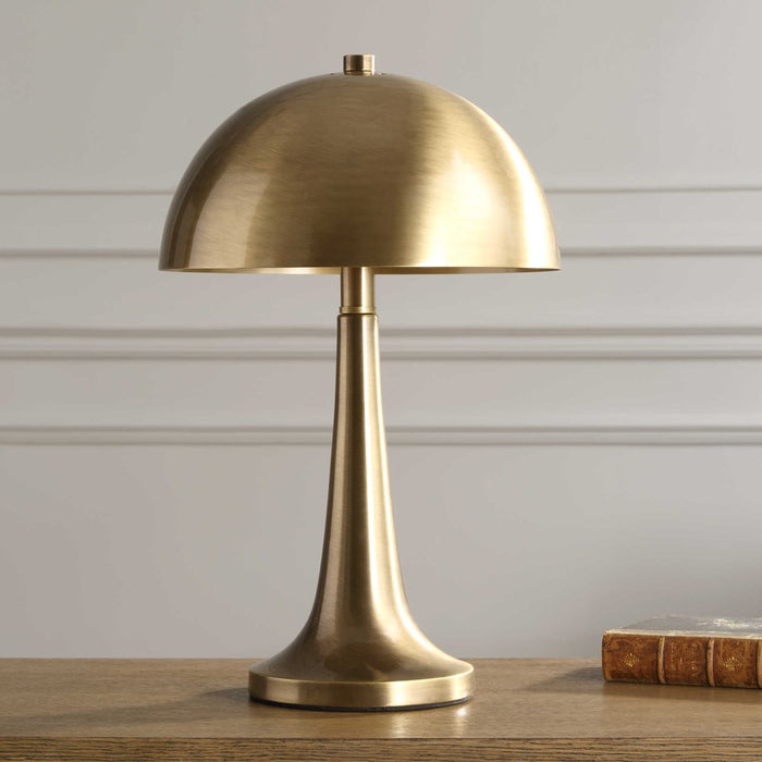 DAME TABLE LAMP