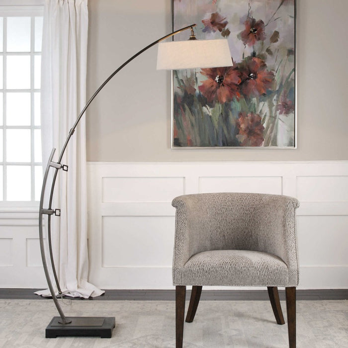 CALOGERO FLOOR LAMP